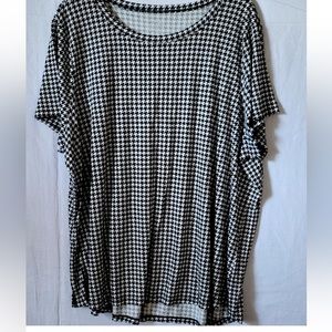 Maurices Houndstooth Top, Size 3x.